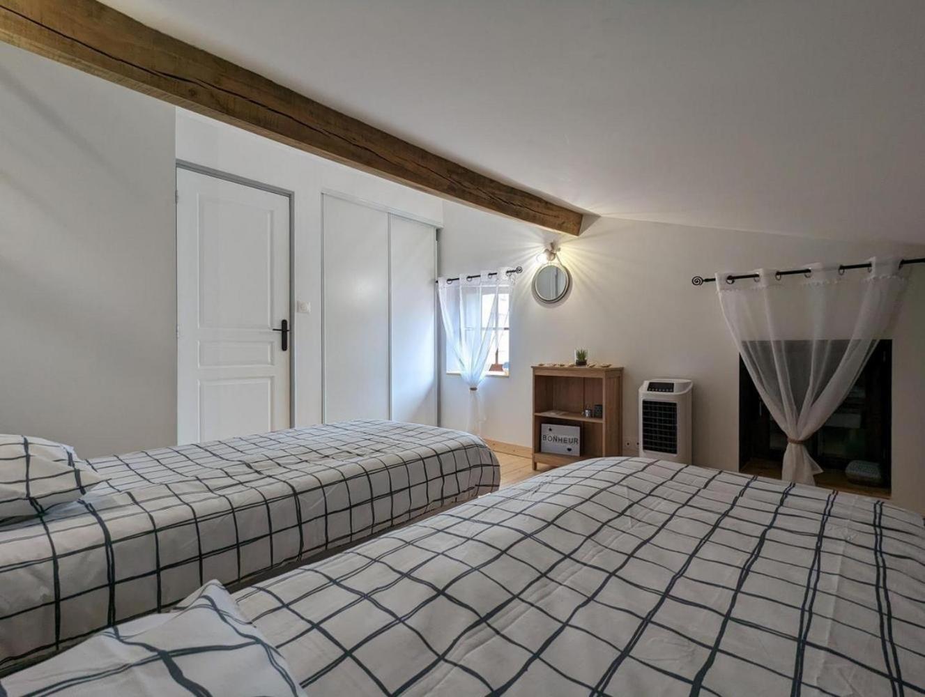 Gite La Rive Gauche Saint-Meme-les-Carrieres Экстерьер фото