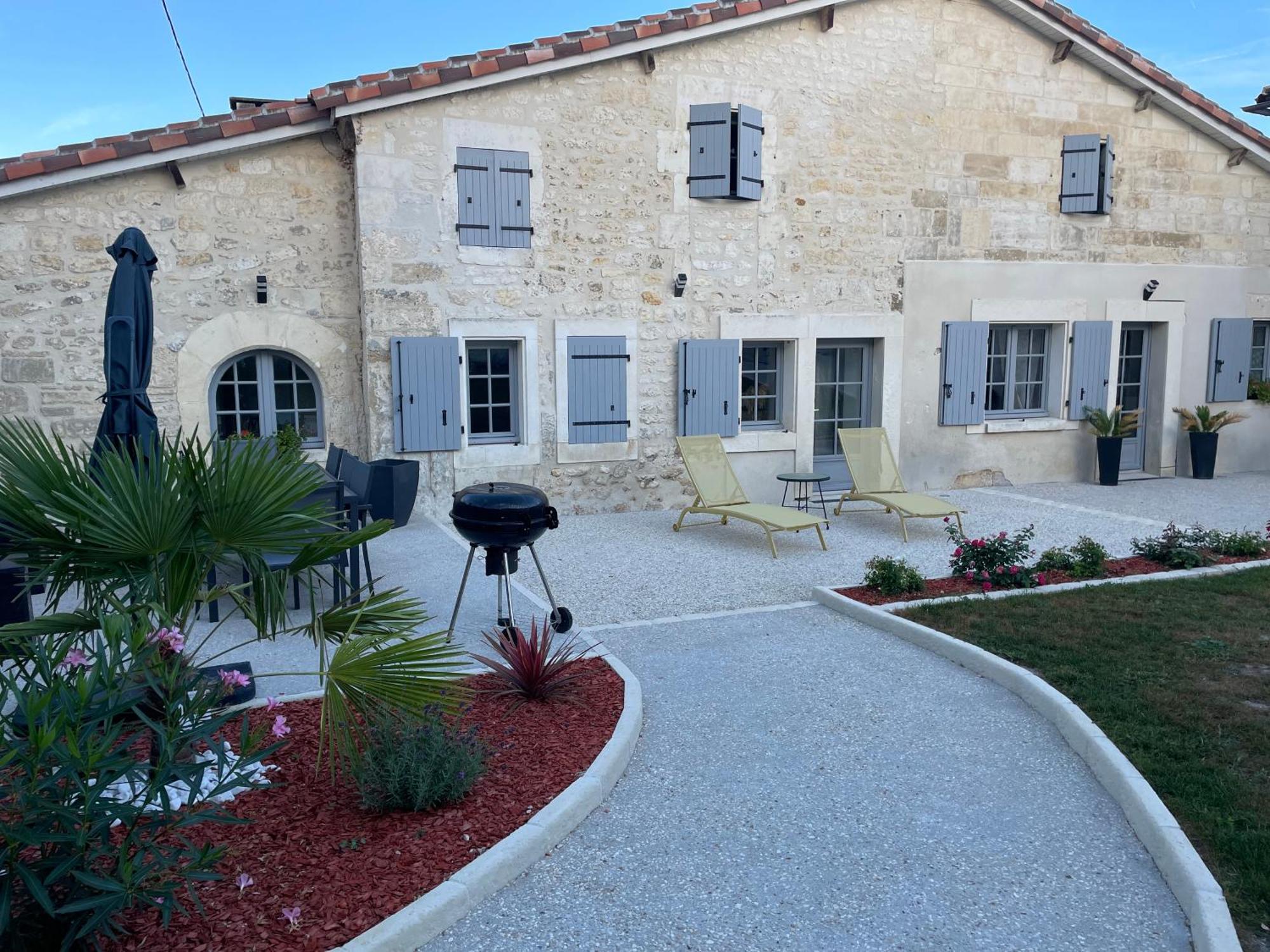 Gite La Rive Gauche Saint-Meme-les-Carrieres Экстерьер фото
